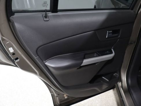Used 2013 Ford Edge SEL image 19