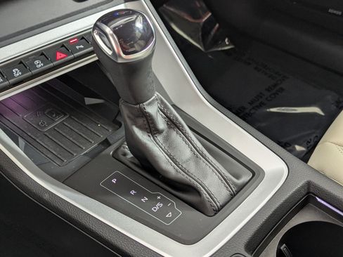 Certified 2025 Audi Q3 2.0T Premium Plus w/ Premium Plus Package image 23