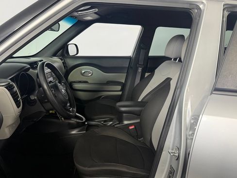 Used 2019 Kia Soul FWD image 19