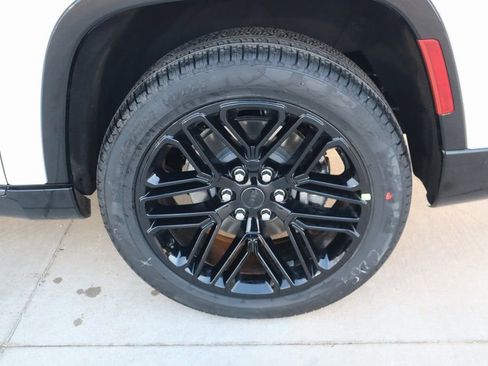 New 2026 Jeep Grand Wagoneer L Limited image 21