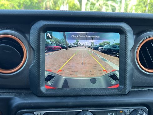 Used 2023 Jeep Gladiator Mojave w/ LED Lighting Group AWD/4WD image 25