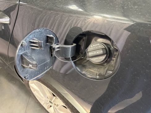 Used 2016 Kia Optima LX w/ Option Group 014 FWD image 11