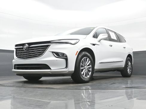 Used 2022 Buick Enclave Essence AWD/4WD image 29