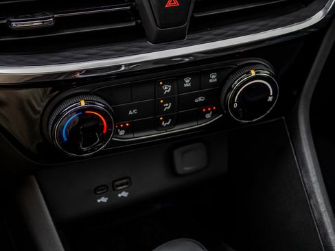 Used 2026 Buick Encore GX Sport Touring w/ Advanced Technology Package image 32