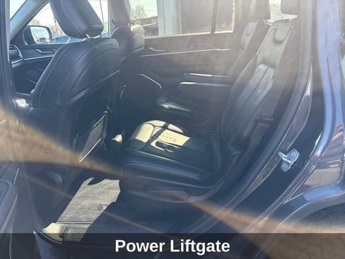 Used 2022 Jeep Grand Cherokee L Limited image 15