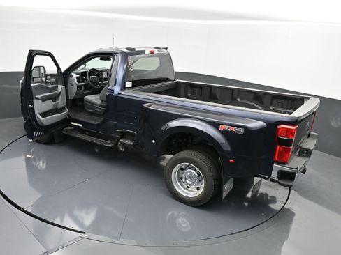Used 2025 Ford F450 XLT w/ 360-Degree Camera Package image 30