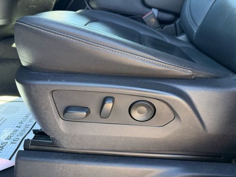 Used 2024 GMC Sierra 1500 SLT image 14