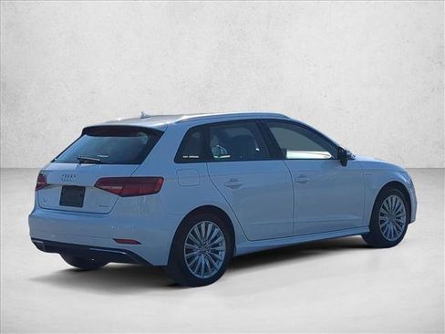 Used 2017 Audi A3 e-tron Premium image 5