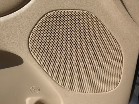 Used 2018 Jeep Grand Cherokee Limited image 48