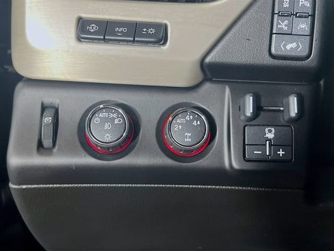 Used 2016 GMC Yukon Denali w/ Open Road Package AWD/4WD image 15