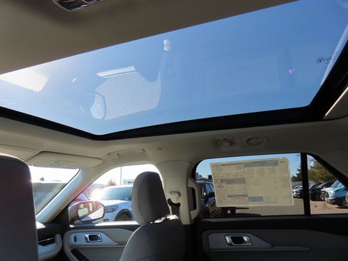 New 2026 Ford Explorer Active image 14