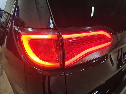 Used 2018 Chrysler Pacifica Limited w/ Advanced Safetytec Group image 34