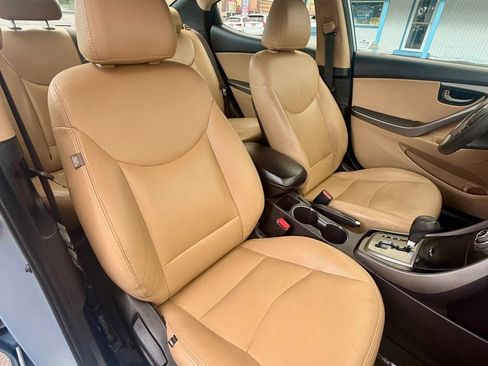 Used 2013 Hyundai Elantra GLS w/ Preferred Pkg FWD image 12