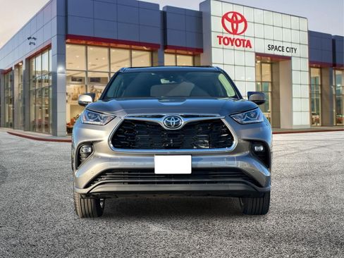 New 2026 Toyota Highlander Limited AWD/4WD image 9
