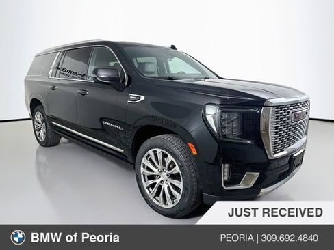 Used 2021 GMC Yukon XL Denali w/ Denali Premium Package AWD/4WD image 1