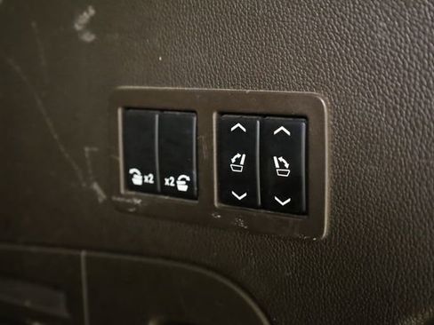 Used 2018 GMC Yukon Denali w/ Denali Ultimate Package image 38