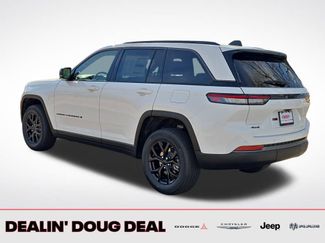 New 2026 Jeep Grand Cherokee Altitude AWD/4WD video 3