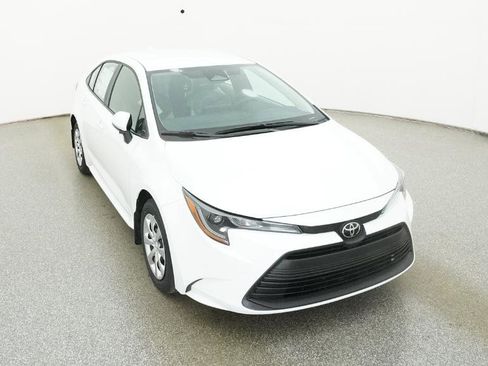 Used 2026 Toyota Corolla LE image 17