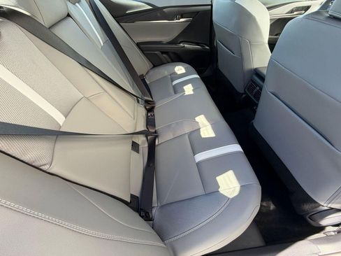 New 2026 Toyota Camry Hybrid image 32