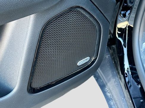 New 2026 Jeep Compass Trailhawk w/ Sun, Sound & Navigation Group AWD/4WD image 20