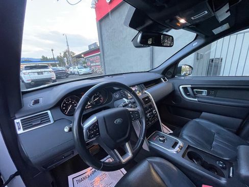 Used 2017 Land Rover Discovery Sport HSE image 9