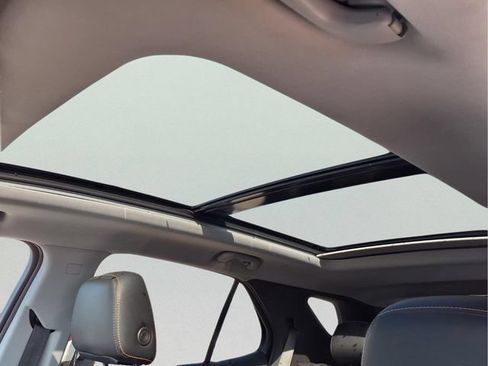 Certified 2023 Chevrolet Equinox Premier AWD/4WD image 21