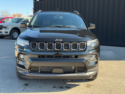 New 2026 Jeep Compass Latitude image 2