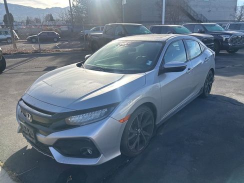 Used 2017 Honda Civic Sport Touring image 9