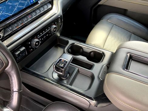 Used 2022 Chevrolet Silverado 1500 ZR2 w/ Technology Package image 17