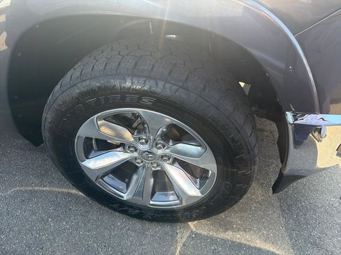 Used 2019 RAM 1500 Limited AWD/4WD image 4