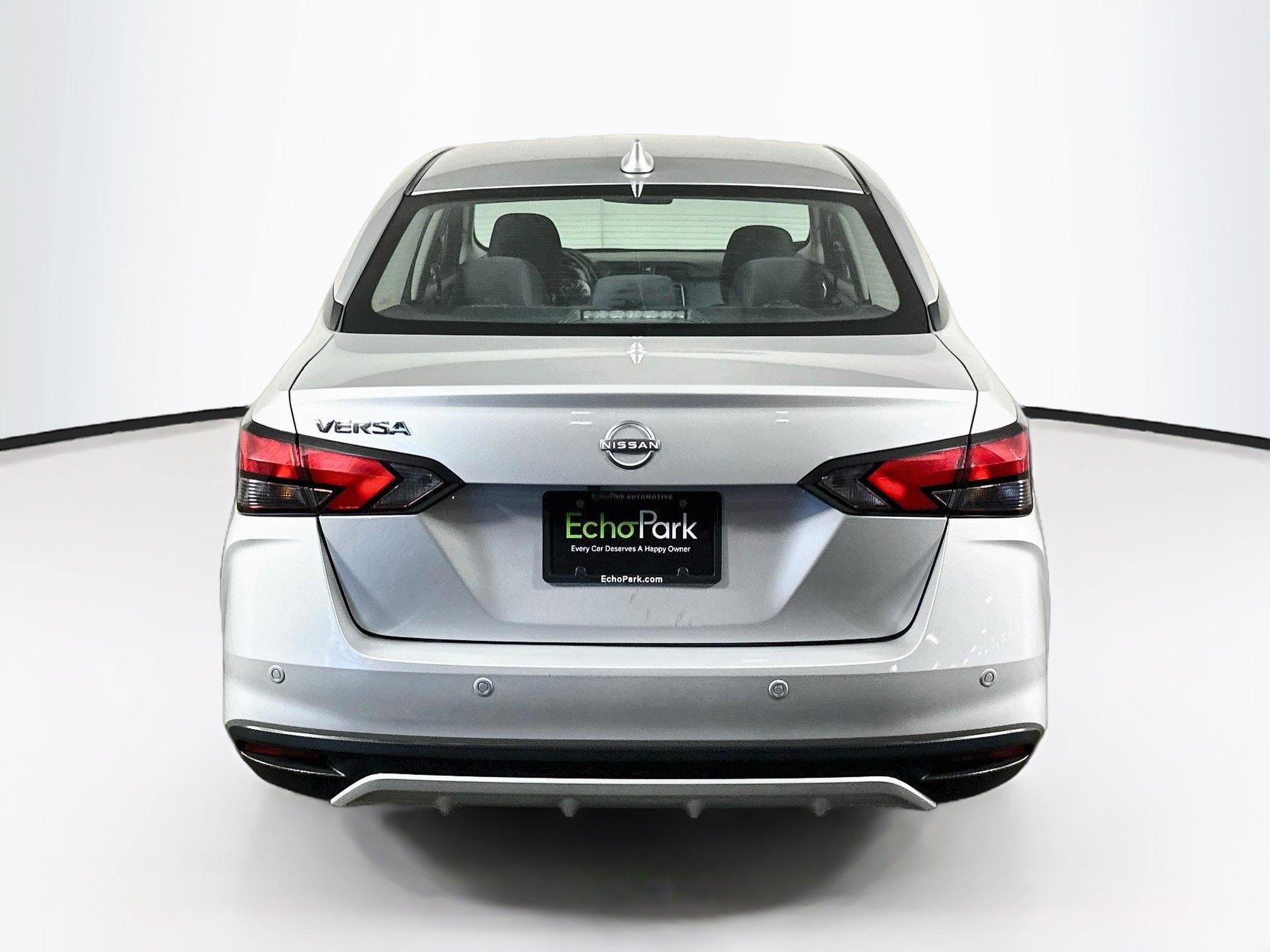 Used 2025 Nissan Versa SV FWD image 7