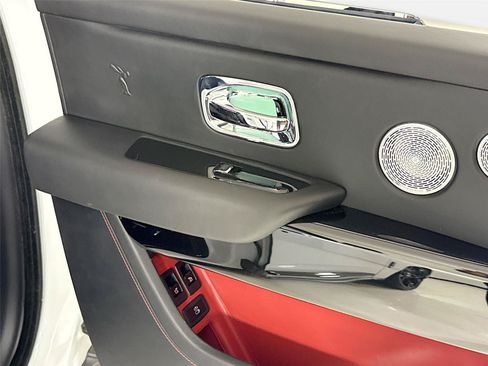 Used 2021 Rolls-Royce Cullinan AWD/4WD image 25