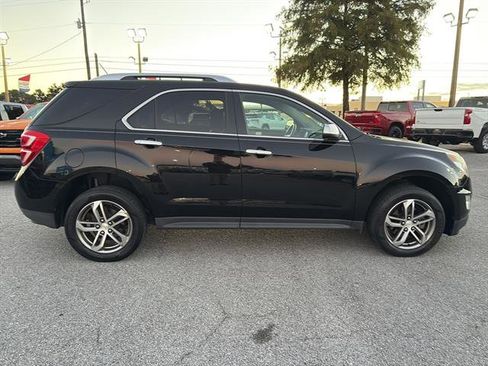 Used 2017 Chevrolet Equinox Premier image 8