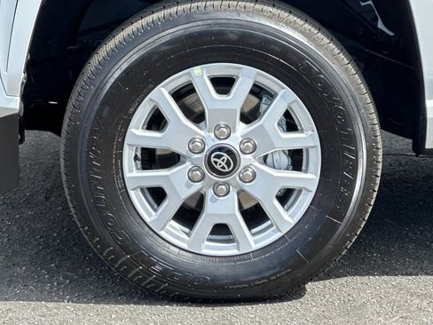 Certified 2025 Toyota Tacoma SR5 image 26