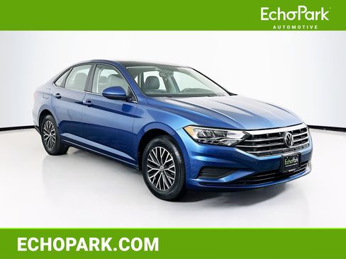 Used 2021 Volkswagen Jetta SE w/ SE Cold Weather Package image 1