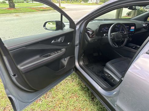 Used 2025 Chevrolet Blazer EV RS AWD/4WD image 18