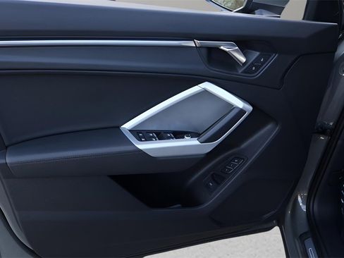 Used 2022 Audi Q3 2.0T Premium Plus image 10