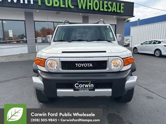 Used 2012 Toyota FJ Cruiser Base video 2