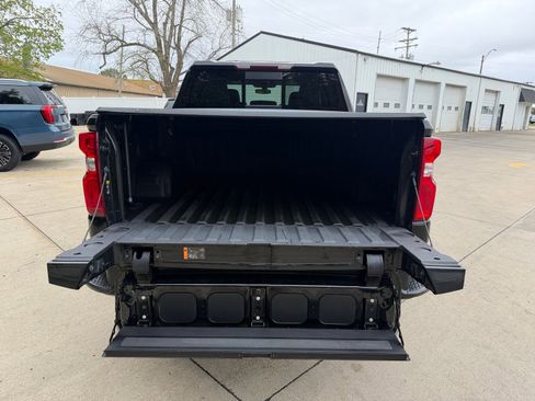 Used 2021 Chevrolet Silverado 1500 LT Trail Boss w/ Convenience Package II image 8