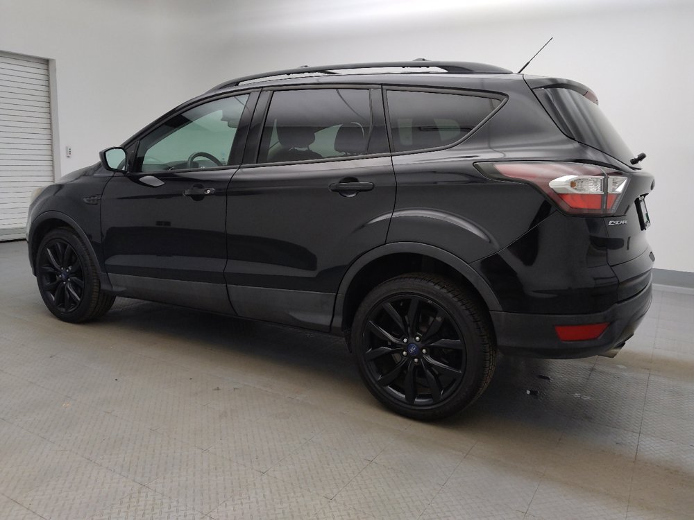 Used 2017 Ford Escape SE w/ Equipment Group 201A FWD image 3
