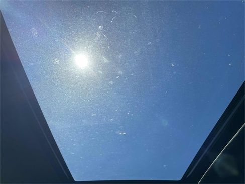 Used 2023 GMC Canyon Denali image 13