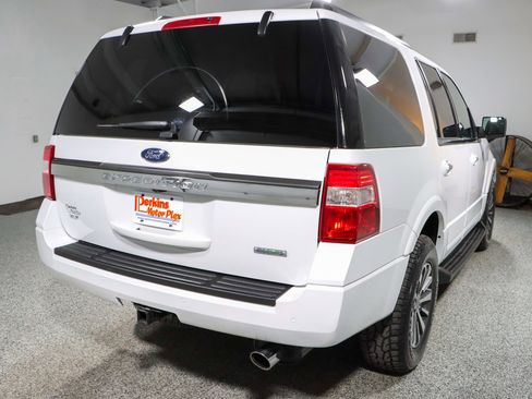 Used 2017 Ford Expedition XLT image 7
