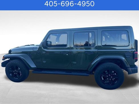Used 2022 Jeep Wrangler Unlimited Sahara image 10