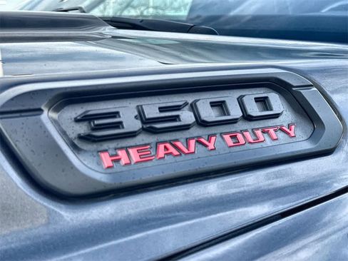 Used 2022 RAM 3500 Laramie w/ Night Edition image 8