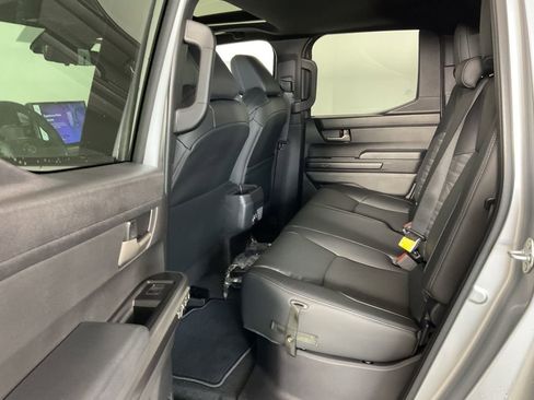 Used 2024 Toyota Tacoma 4x4 Double Cab image 16