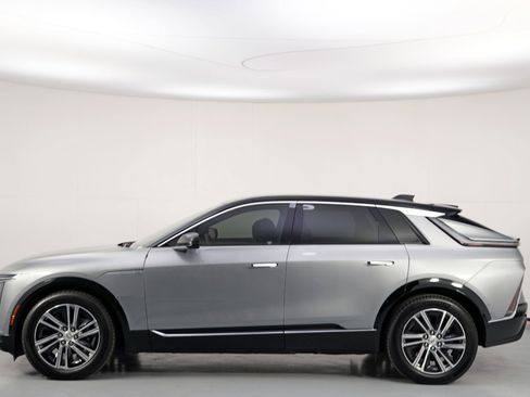 Used 2025 Cadillac Lyriq Luxury image 48