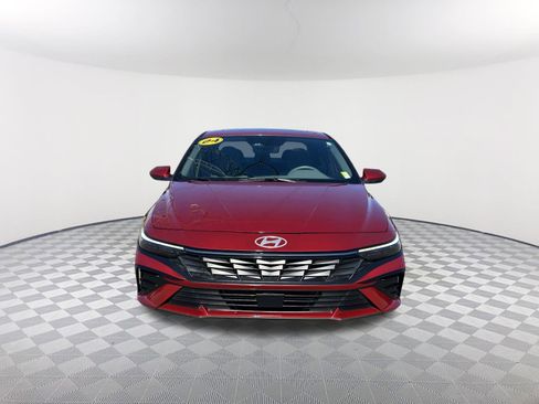 Used 2024 Hyundai Elantra SEL w/ Convenience Package image 2