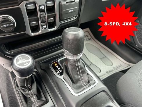 Used 2021 Jeep Gladiator Overland w/ Cold Weather Group image 23