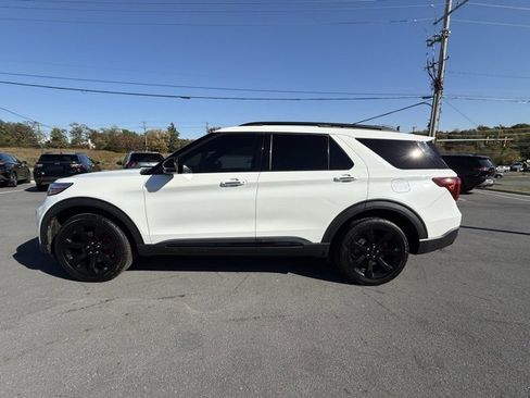 Used 2022 Ford Explorer ST w/ Equipment Group 401A image 8