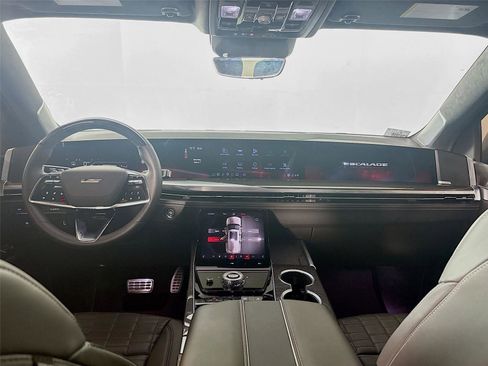 Used 2026 Cadillac Escalade V image 3